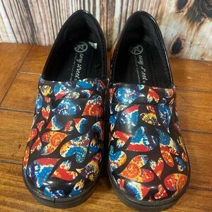 Easy Street Womens Floral Hearts Multicolor Casual Slip-On Shoes Size 5.5
